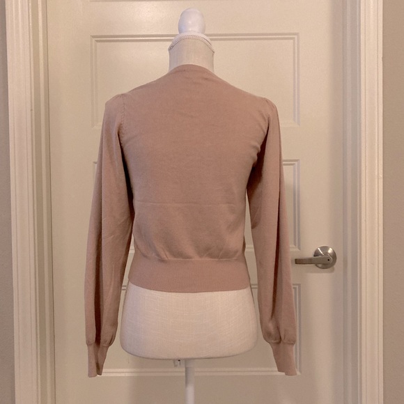 ⭐️NWOT⭐️ [debut] Taupe Button Down Cardigan - M/L - Picture 4 of 4